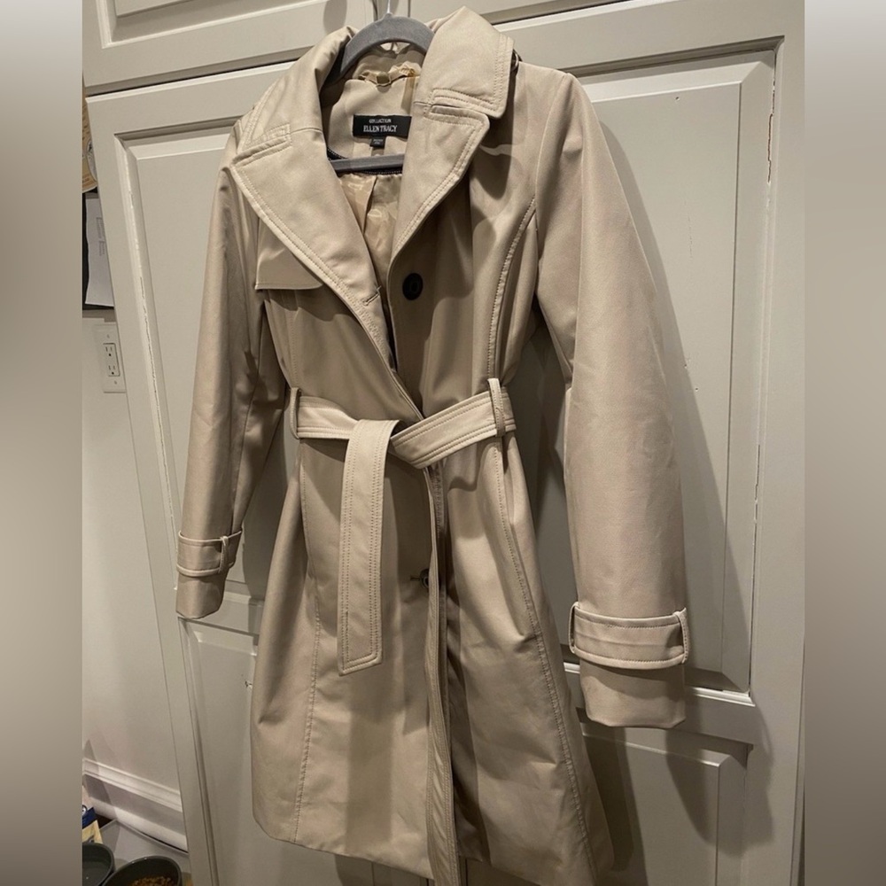 Ellen Tracy Light Beige Trench Coat with Belt